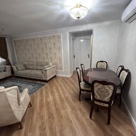 Apartament In Μποτοσάνι Εξωτερικό φωτογραφία